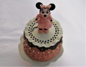 Minnie Maus Torte mit Erdbeermousse