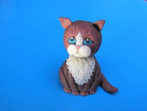 traurige Katze aus Fondant Tortendeko