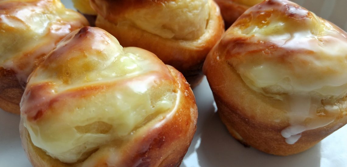 Brioches mit Vanillepudding